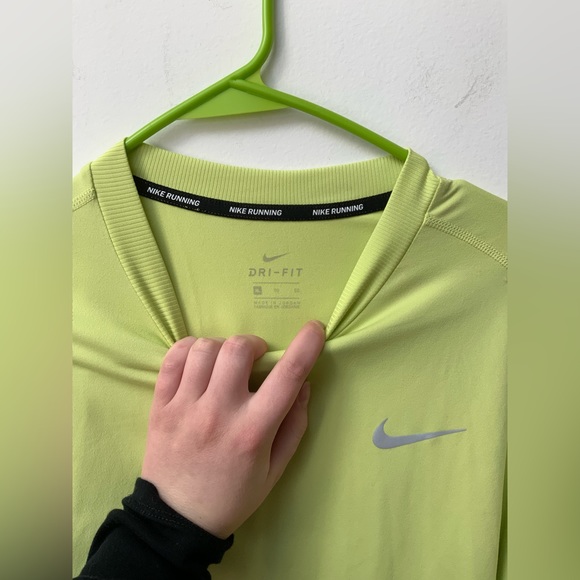 Nike Running Shirt (Lime) - Picture 3 of 4